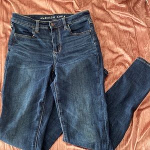 Never worn American Eagle high rise skinny jeans